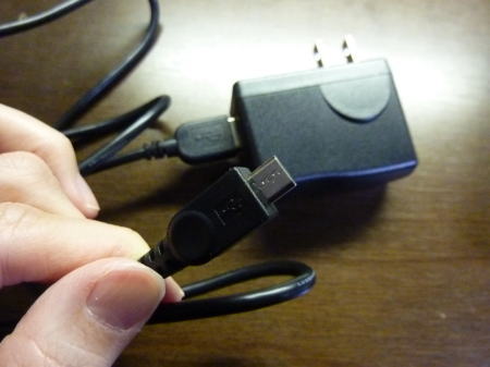 充電用のアダプター