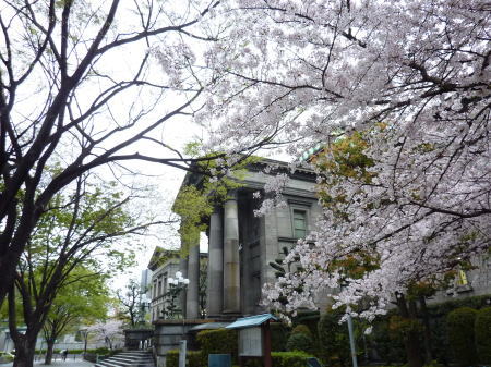 中之島図書館 入り口