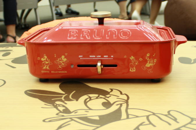 いつもの食卓をちょっと特別にしてくれる ディズニーデザインのホットプレート Bruno