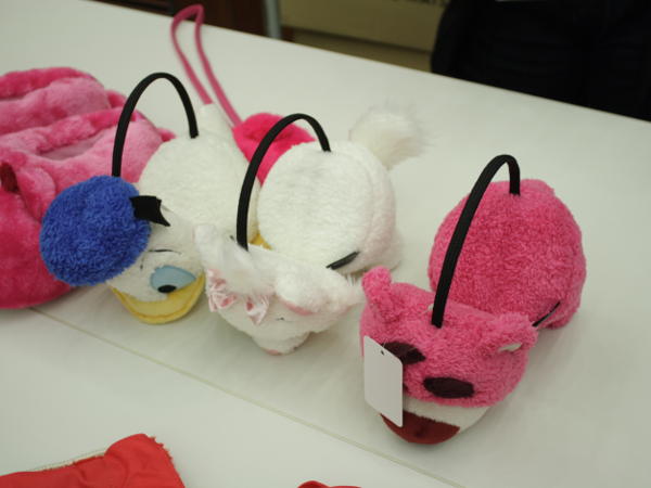 お尻イヤーマフ、展示の様子